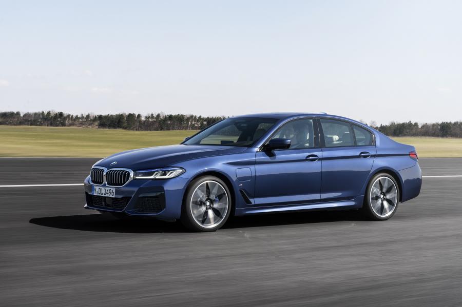  BMW 530e xDrive M Sport (G30) 2020 года  (WW) (фото 9 из 78)